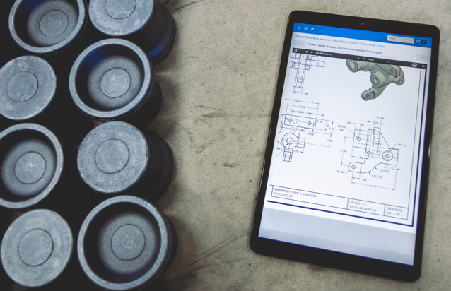 Tablet obrazujący możliwości integracyjne systemu Monitor ERP